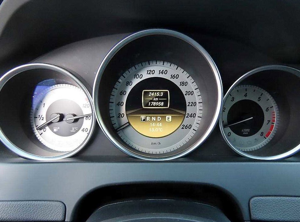 벤츠 C 클래스 C200 CGI 아방가르드 사진 9