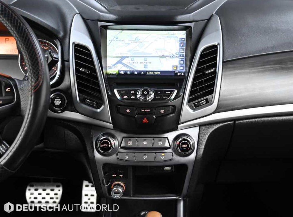 KG모빌리티(쌍용)  코란도 2WD 2.2 RX 사진 13