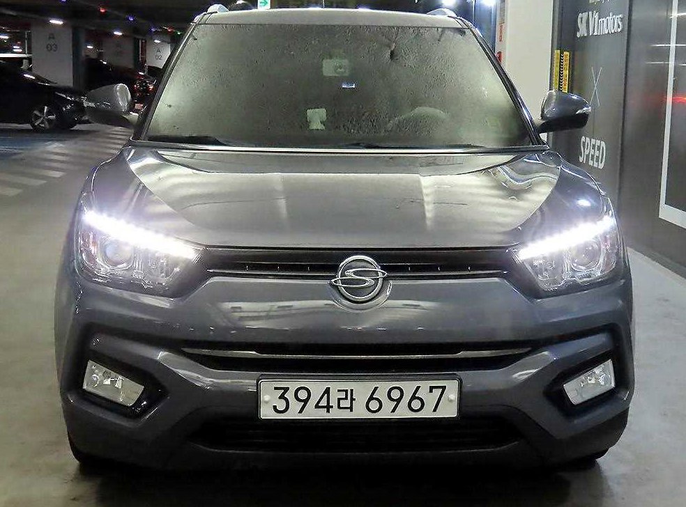 KG모빌리티(쌍용)  티볼리 2WD 디젤 VX 사진 2