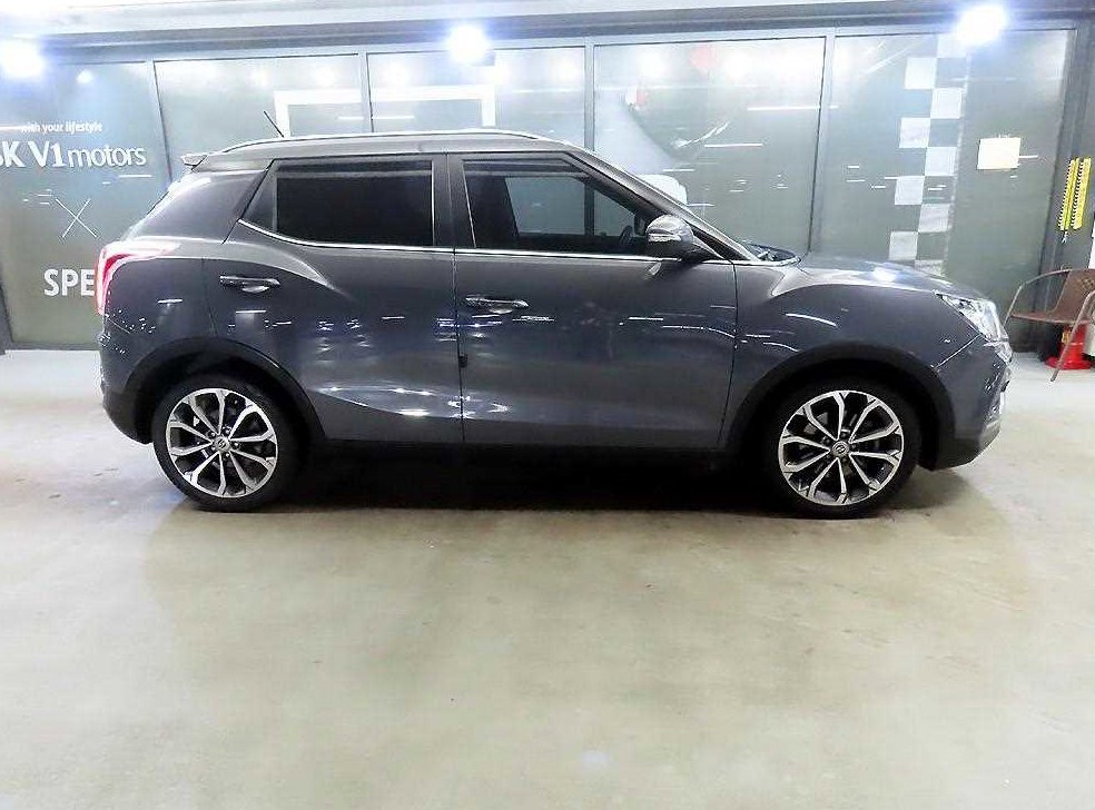 KG모빌리티(쌍용)  티볼리 2WD 디젤 VX 사진 3
