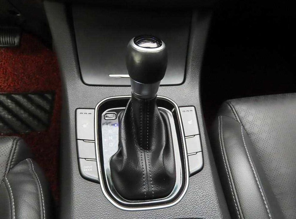 현대 i30 1.4 터보 사진 10