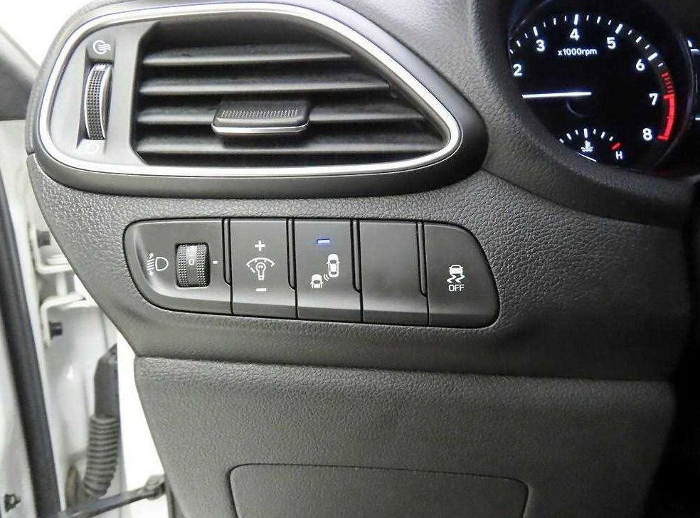 현대 i30 1.4 터보 사진 12