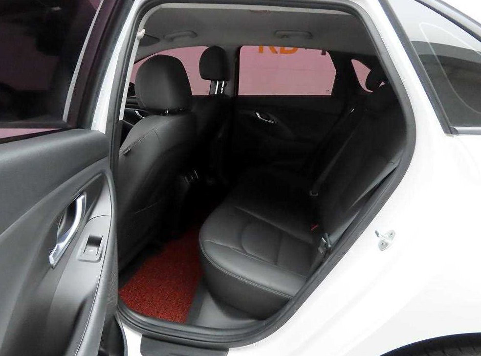 현대 i30 1.4 터보 사진 14