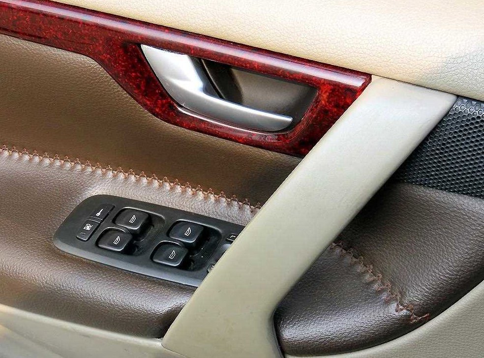 볼보 XC70 2.5T 사진 11