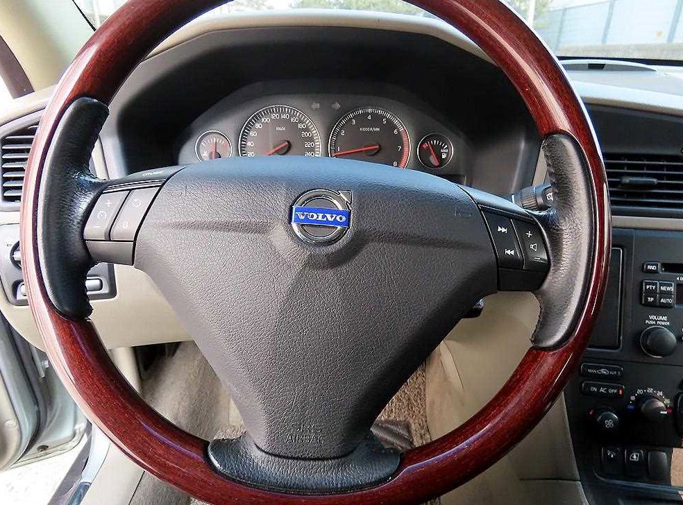 볼보 XC70 2.5T 사진 8