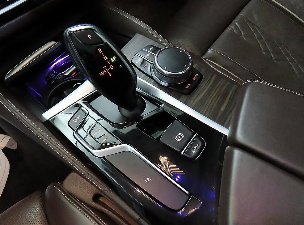 BMW 5시리즈 520d 럭셔리 플러스 사진 12