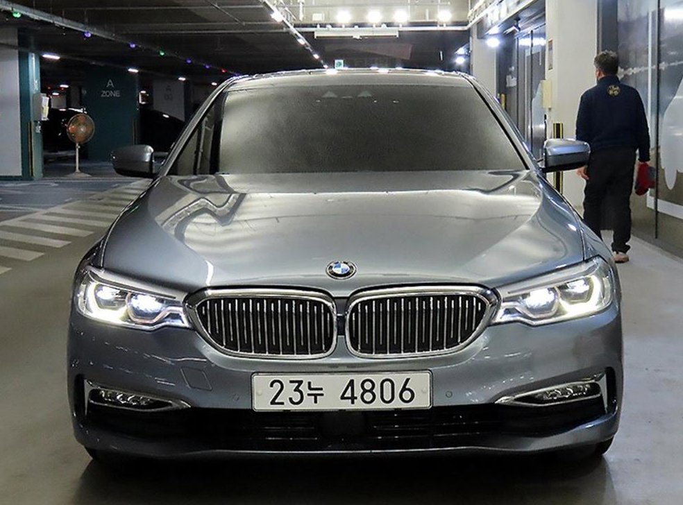 BMW 5시리즈 520d 럭셔리 플러스 사진 2