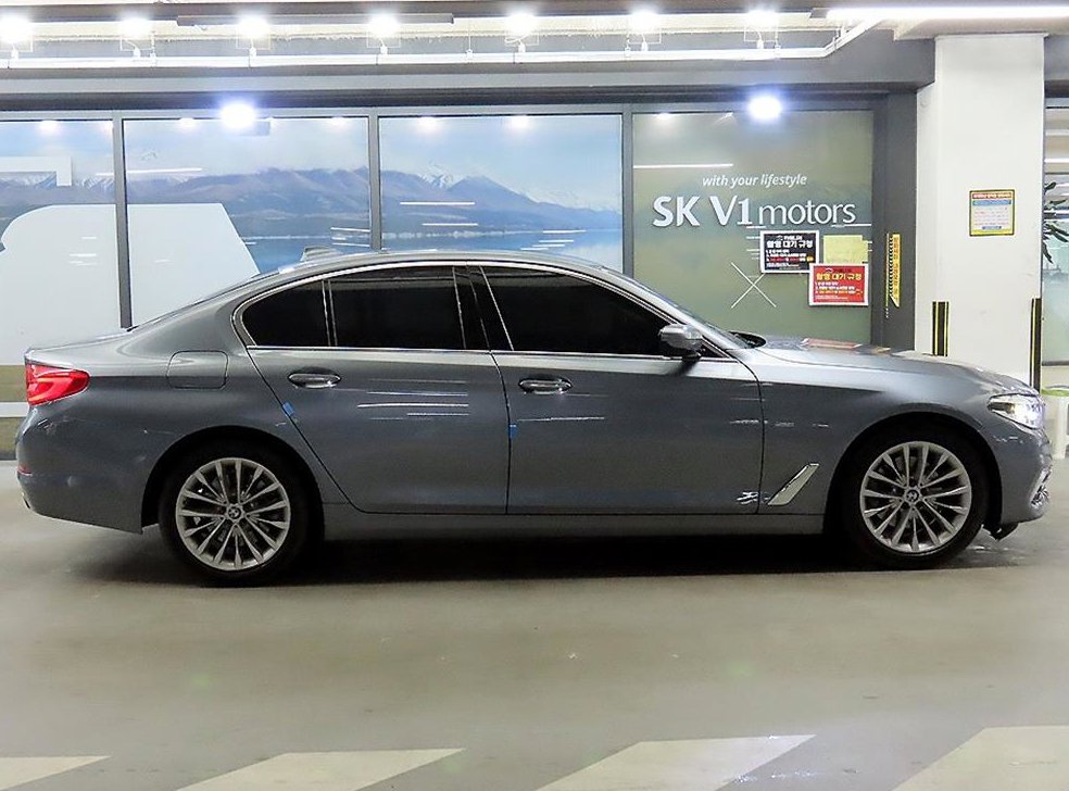 BMW 5시리즈 520d 럭셔리 플러스 사진 3