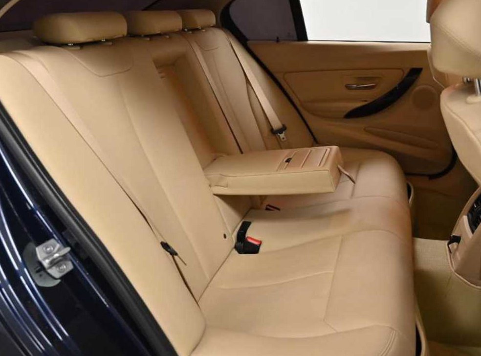 BMW 3시리즈 320d 사진 12