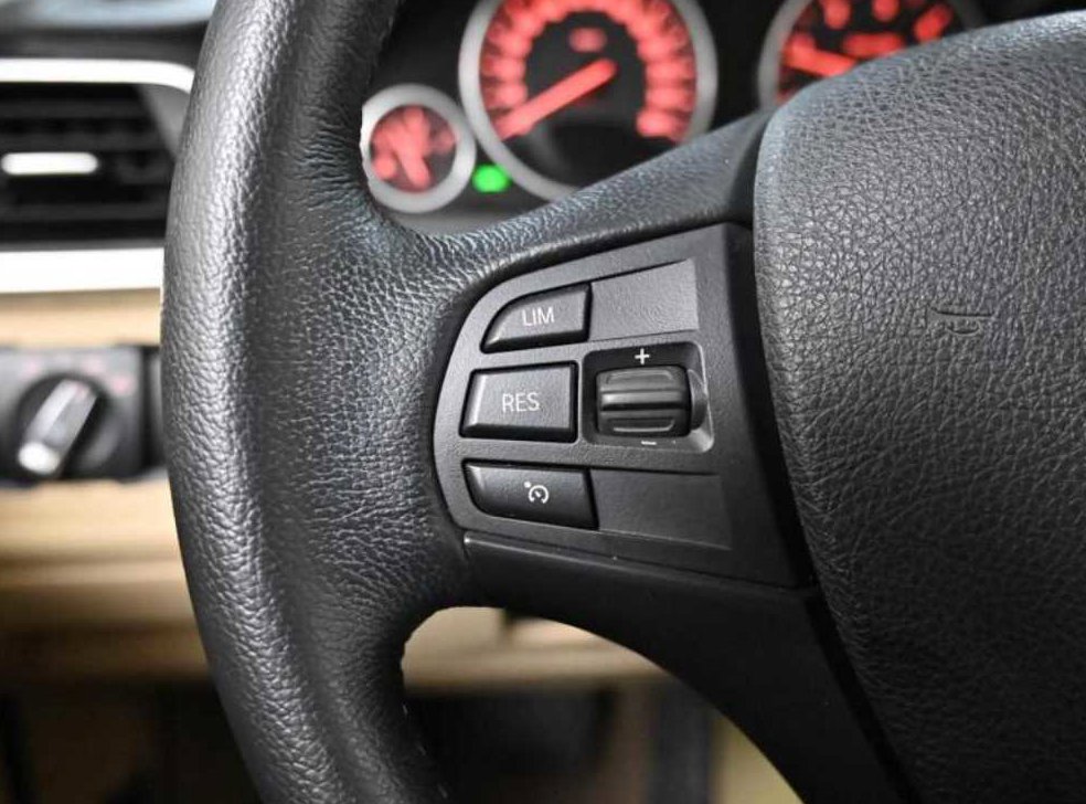BMW 3시리즈 320d 사진 16