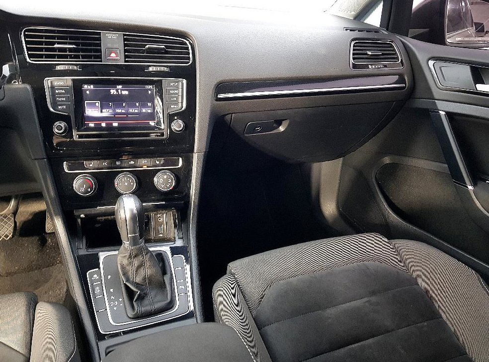 폭스바겐 골프 1.6 TDI 사진 10