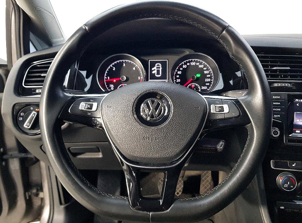 폭스바겐 골프 1.6 TDI 사진 13