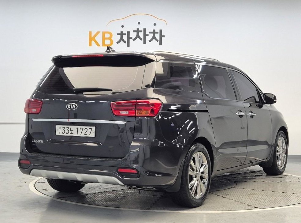 기아 카니발 가솔린 9인승 프레스티지 사진 3