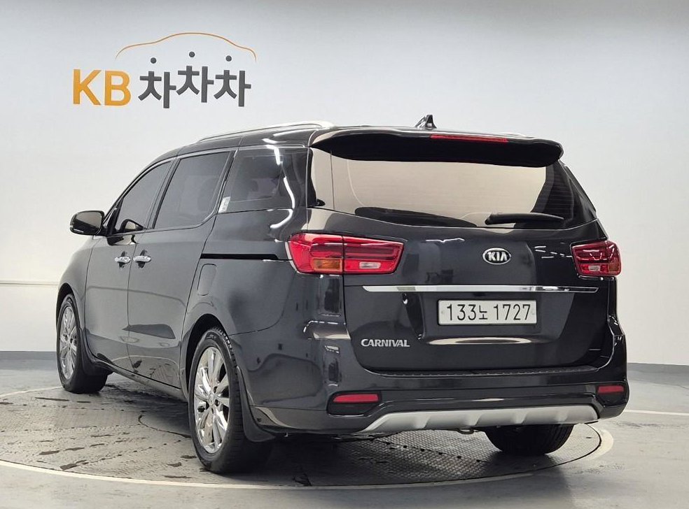 기아 카니발 가솔린 9인승 프레스티지 사진 4