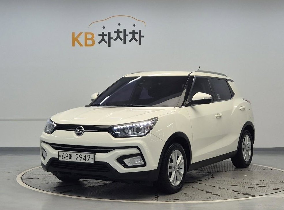 KG모빌리티(쌍용)  티볼리 2WD 가솔린 VX 사진 2