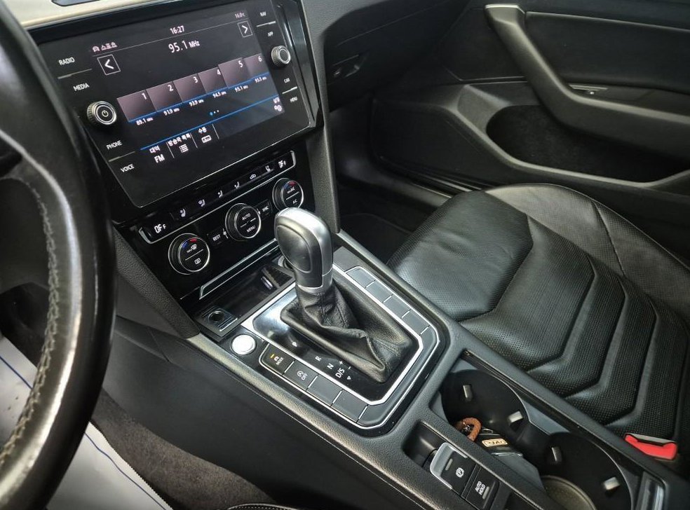 폭스바겐 아테온 2.0 TDI 엘레강스 프리미엄 사진 10