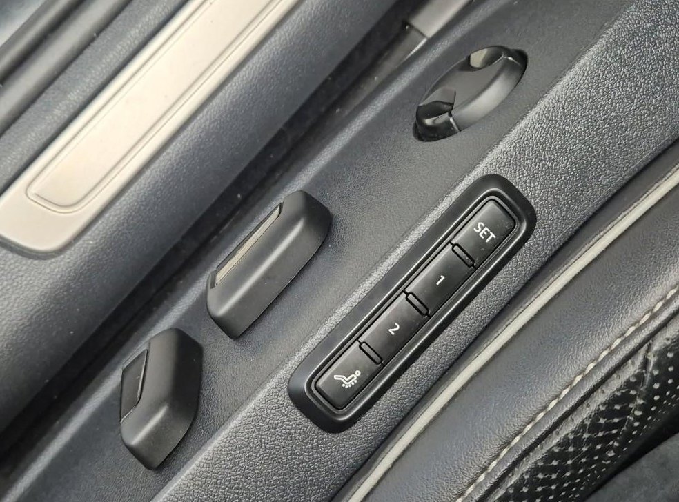 폭스바겐 아테온 2.0 TDI 엘레강스 프리미엄 사진 19