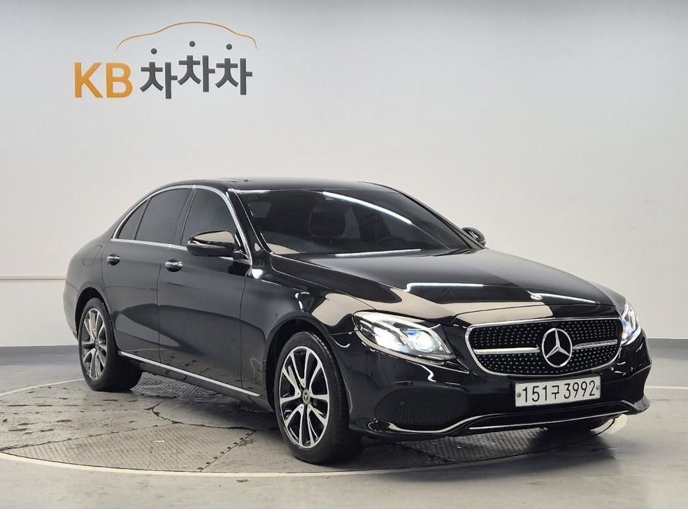 벤츠 E 클래스 E300 4MATIC 아방가르드
