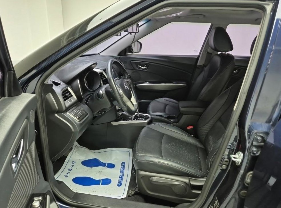 KG모빌리티(쌍용)  티볼리 디젤 2WD 1.6 VX 사진 7