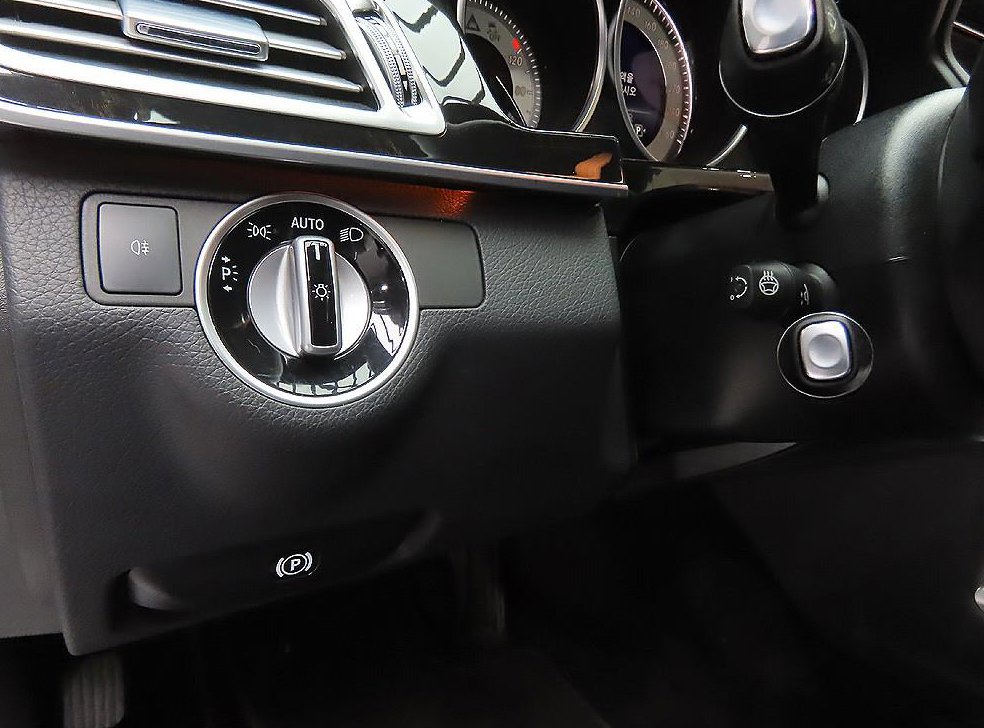 벤츠 E 클래스 E300 아방가르드 사진 12