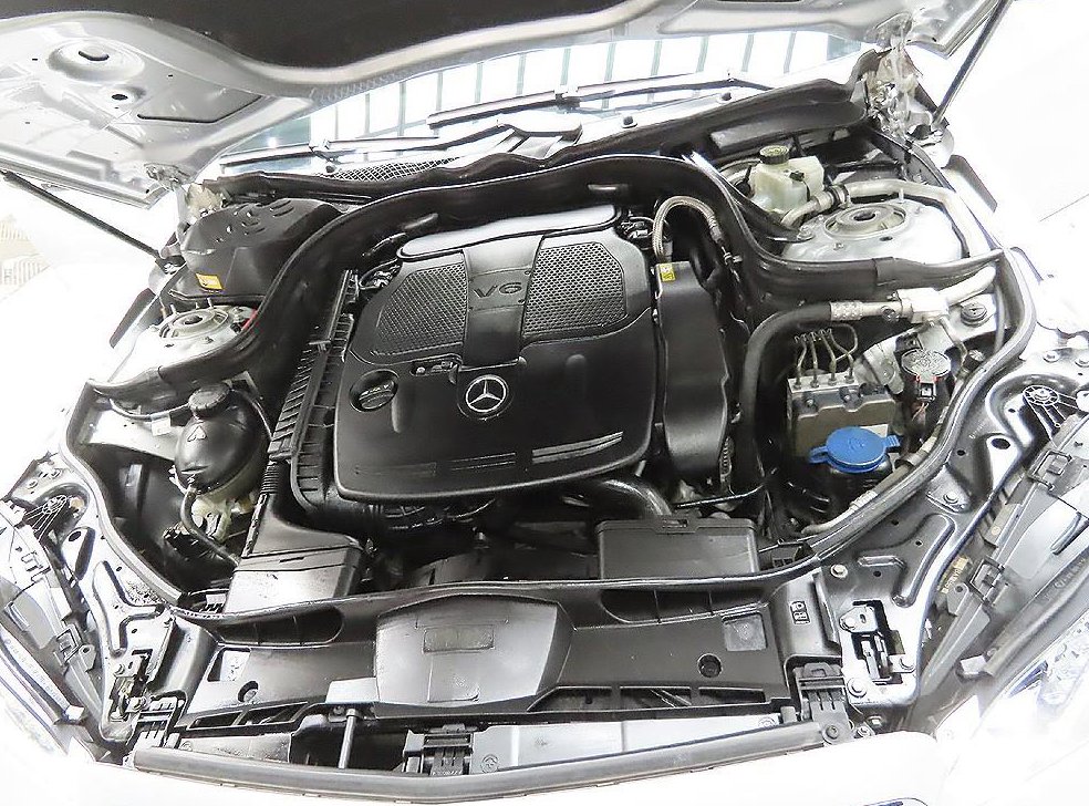 벤츠 E 클래스 E300 아방가르드 사진 7