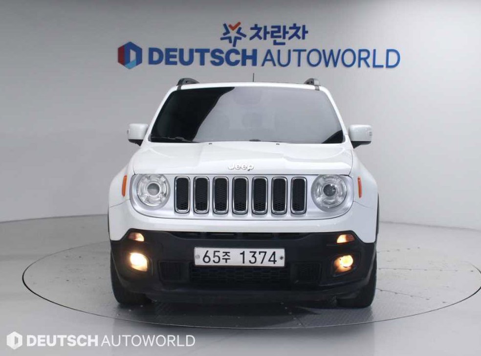 지프 레니게이드 2.0 디젤 론지튜드 AWD 사진 3