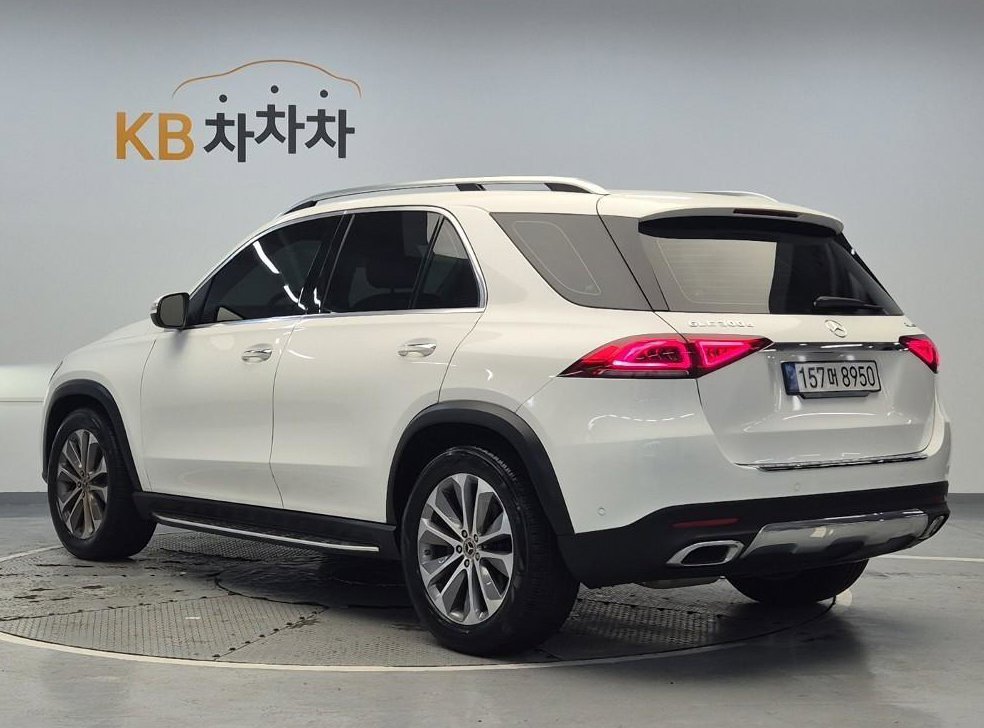 벤츠 GLE 클래스 GLE 300d 4MATIC 사진 3