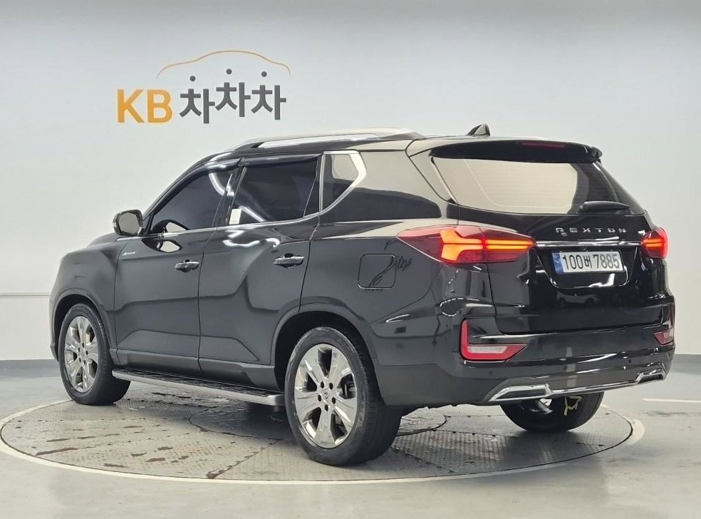 KG모빌리티(쌍용)  렉스턴 디젤 2.2 4WD 프레스티지 사진 3