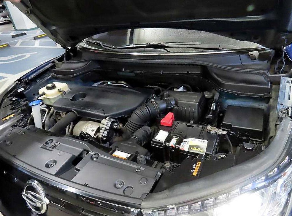 KG모빌리티(쌍용)  티볼리 4WD 디젤 1.6 RX 사진 19