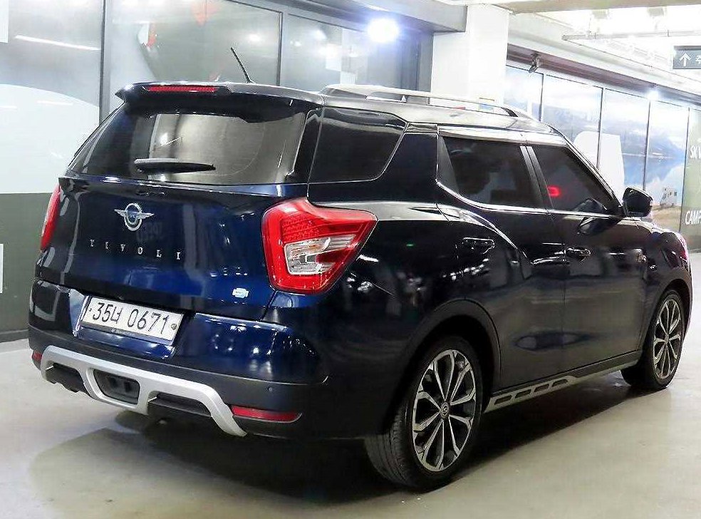 KG모빌리티(쌍용)  티볼리 4WD 디젤 1.6 RX 사진 4