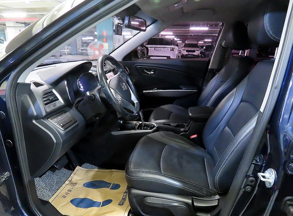 KG모빌리티(쌍용)  티볼리 가솔린 2WD 1.6 VX 사진 6