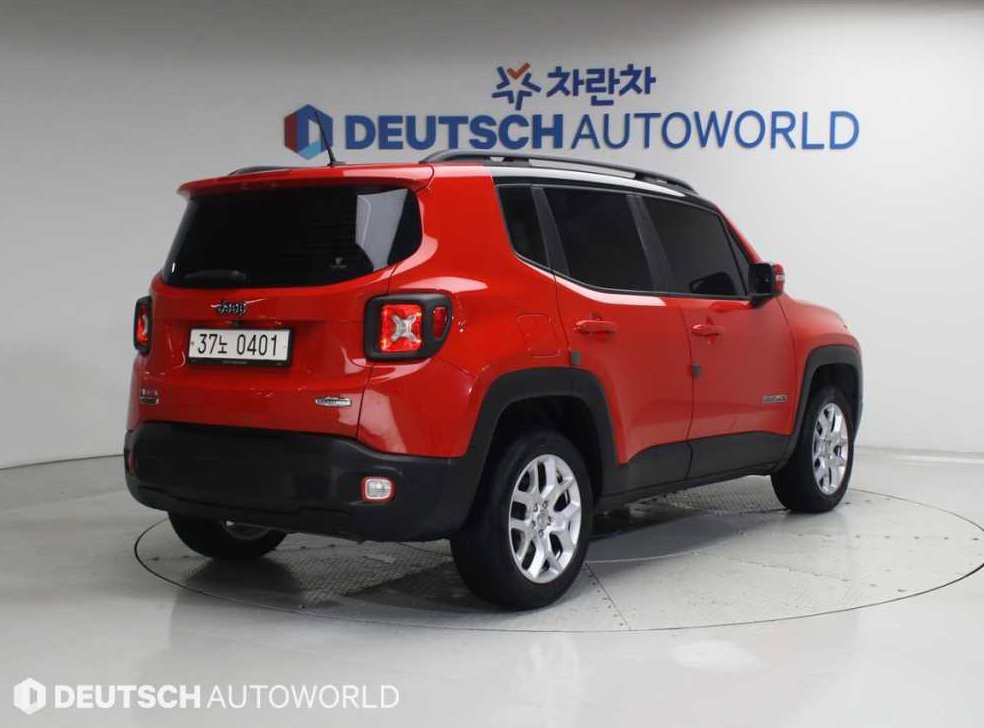 지프 레니게이드 2.0 디젤 론지튜드 AWD 사진 2