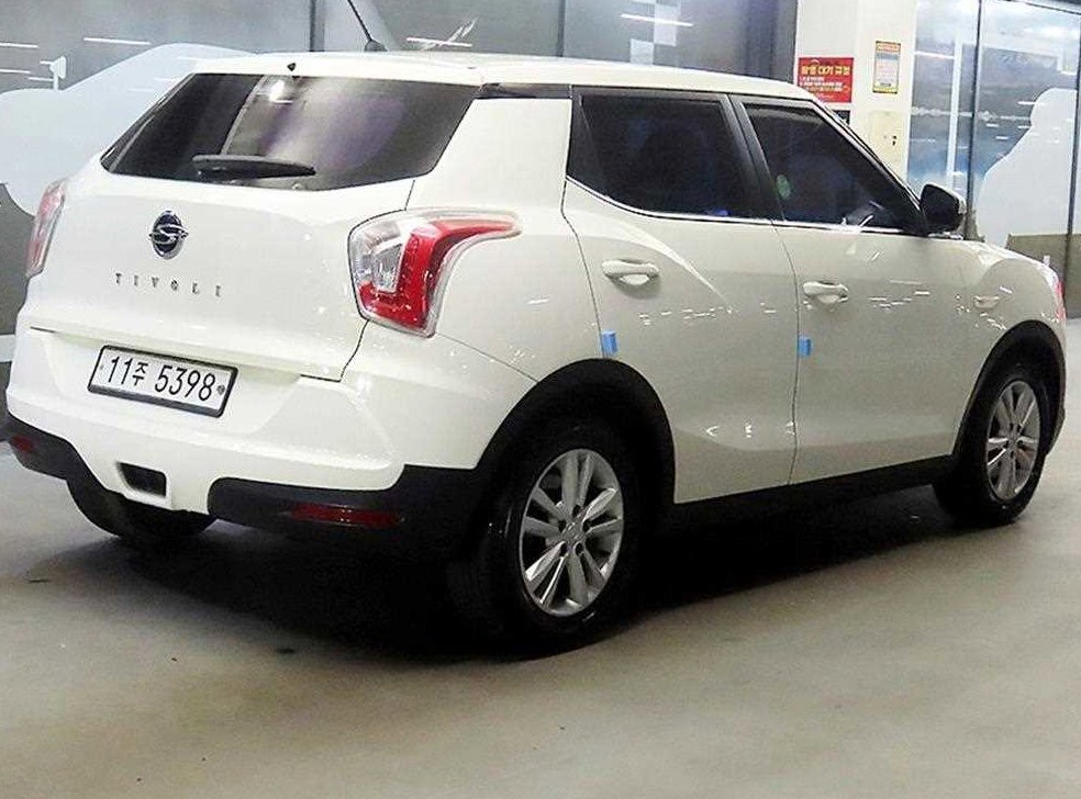 KG모빌리티(쌍용)  티볼리 가솔린 2WD 1.6 TX 사진 4