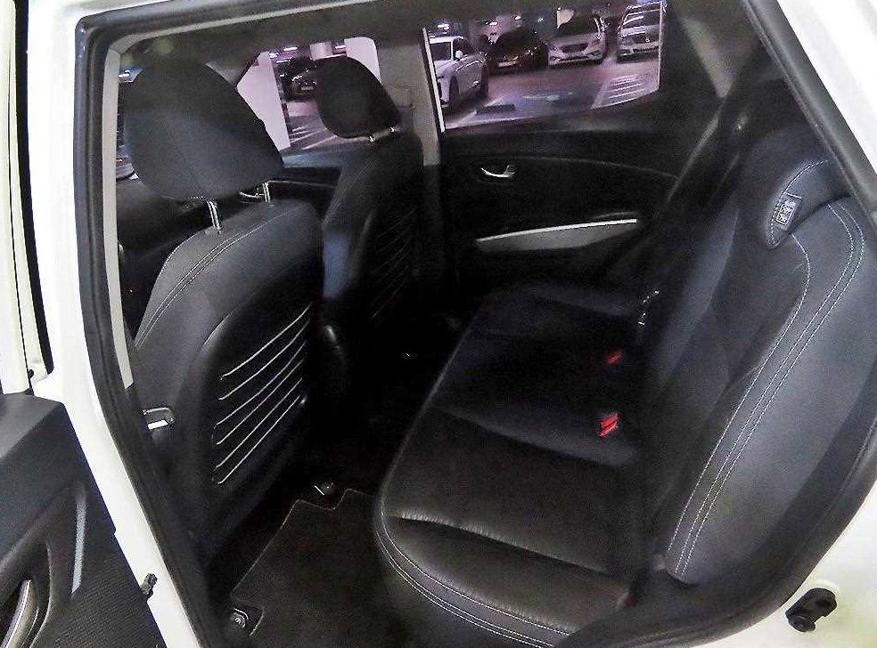 KG모빌리티(쌍용)  티볼리 가솔린 2WD 1.6 TX 사진 7