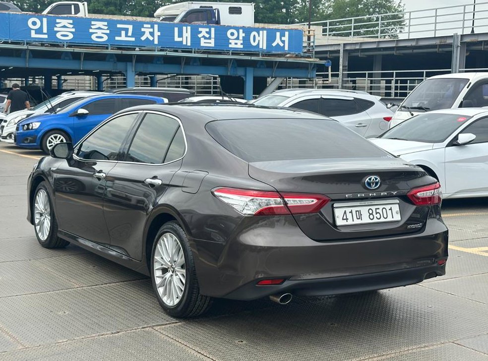토요타 캠리 2.5 하이브리드 XLE 사진 6