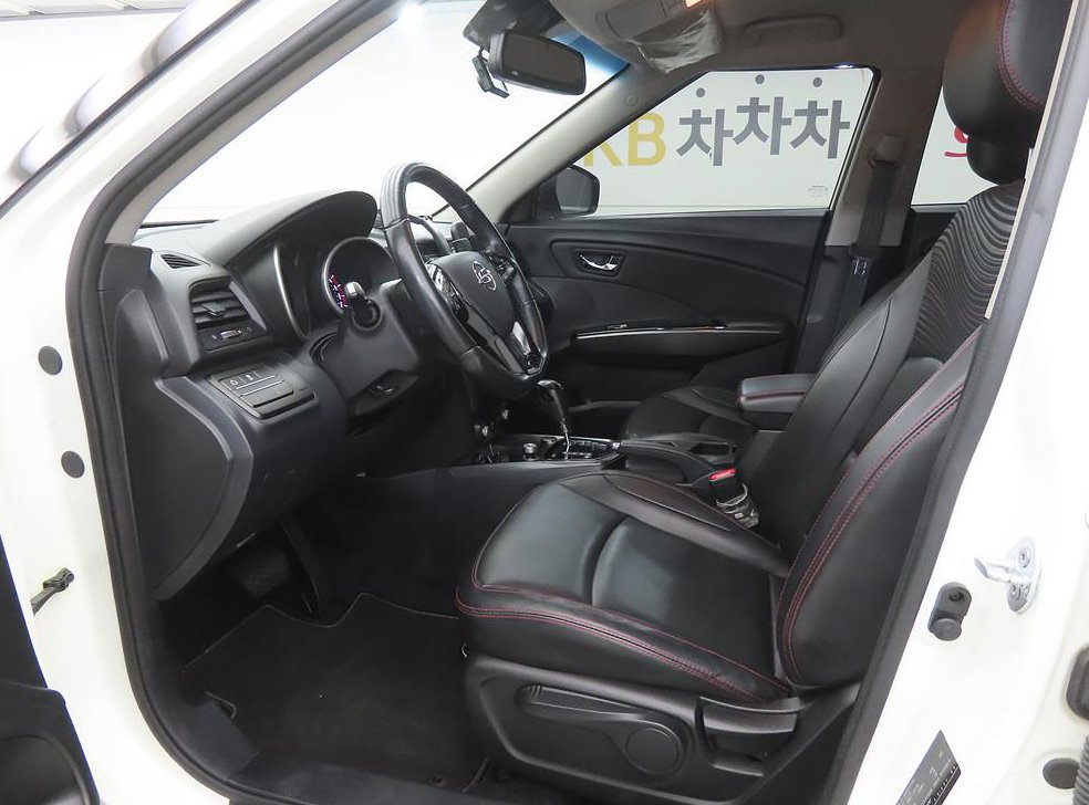 KG모빌리티(쌍용)  티볼리 2WD 가솔린 1.6 IX 사진 5