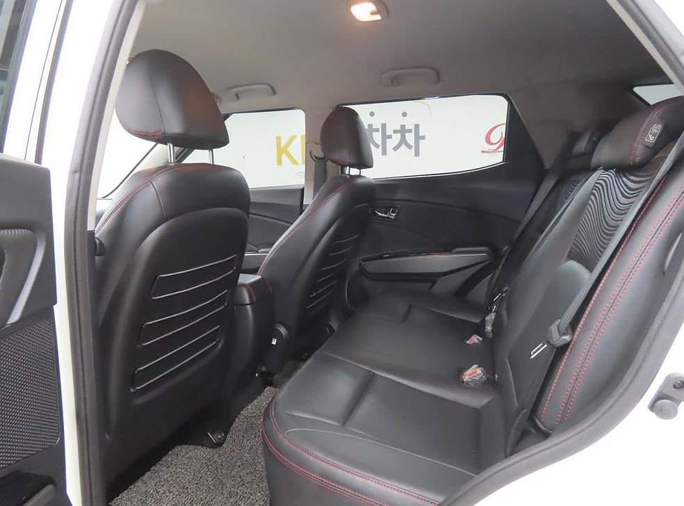 KG모빌리티(쌍용)  티볼리 2WD 가솔린 1.6 IX 사진 6