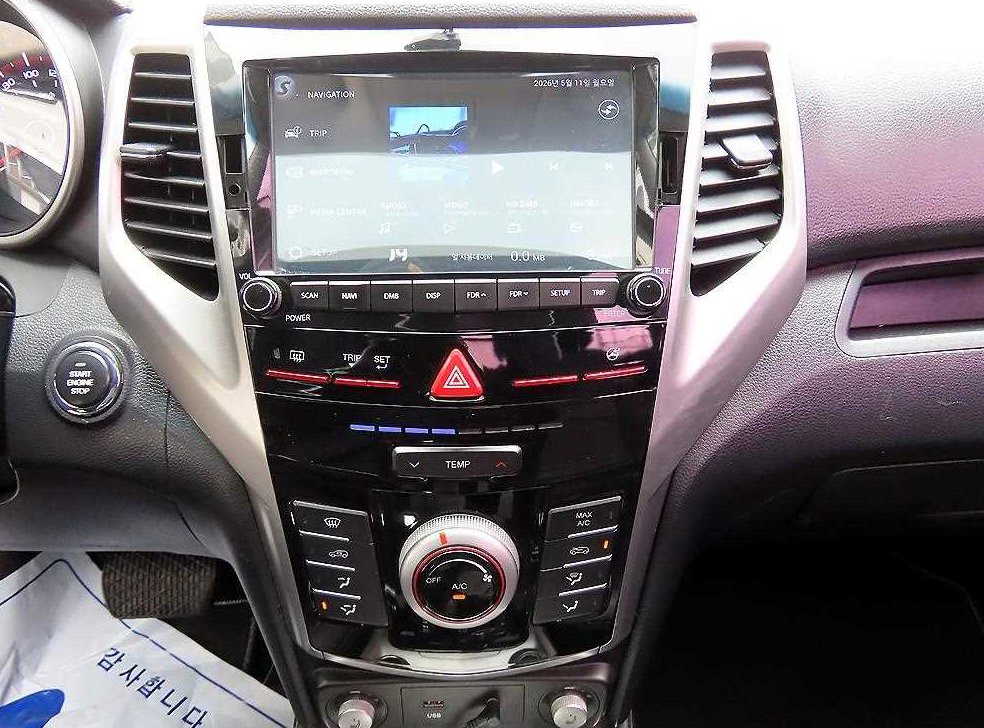 KG모빌리티(쌍용)  티볼리 디젤 2WD 1.6 VX 사진 12