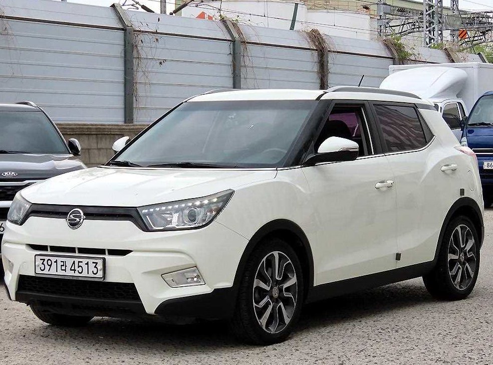KG모빌리티(쌍용)  티볼리 디젤 2WD 1.6 VX 사진 2