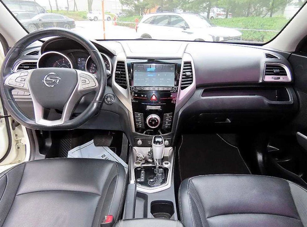 KG모빌리티(쌍용)  티볼리 디젤 2WD 1.6 VX 사진 7