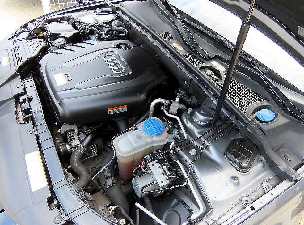 아우디 A4 2.0 TDI 사진 17