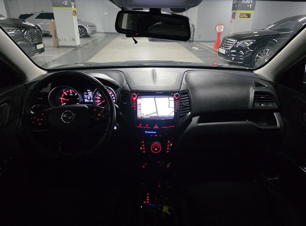 KG모빌리티(쌍용)  티볼리 2WD 디젤 1.6 IX 사진 5