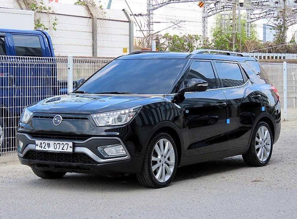 KG모빌리티(쌍용)  티볼리 2WD 디젤 1.6 IX 사진 2
