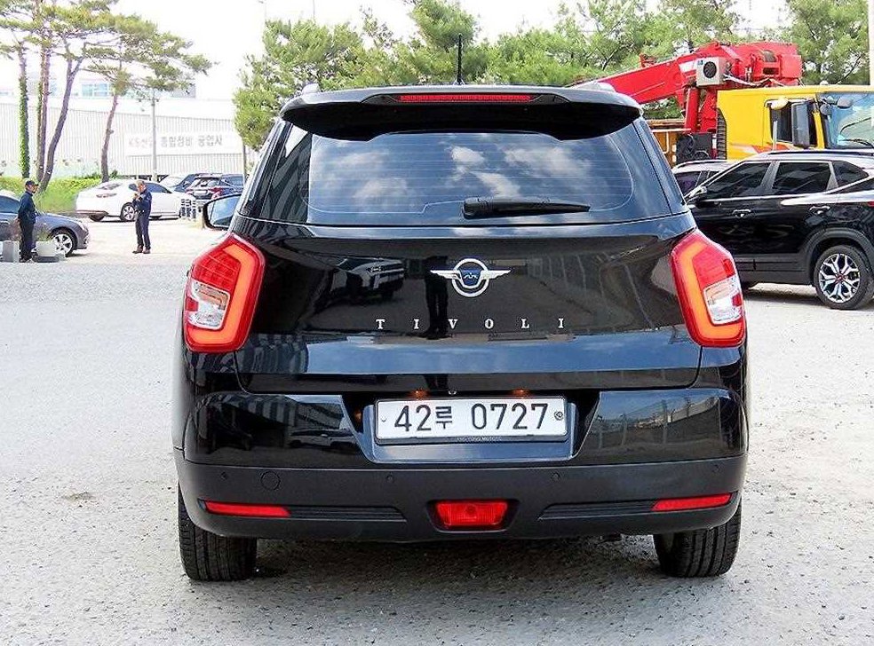 KG모빌리티(쌍용)  티볼리 2WD 디젤 1.6 IX 사진 4