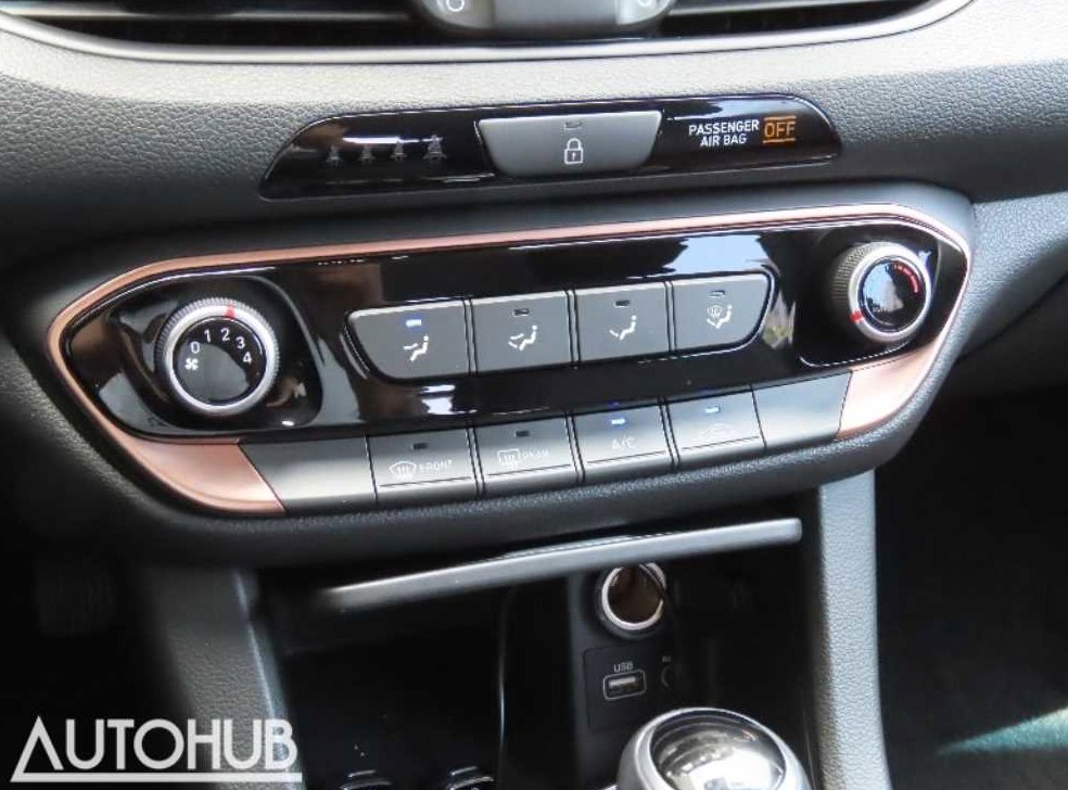 현대 i30 1.4 터보 사진 8