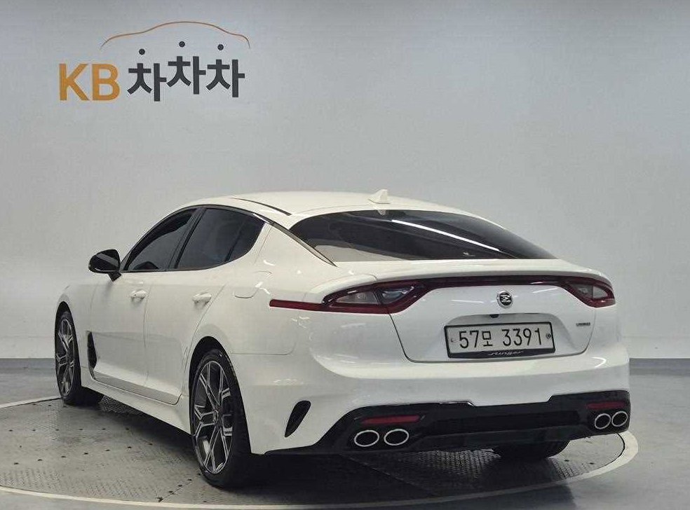 기아 스팅어 가솔린 2.0 터보 AWD 사진 2