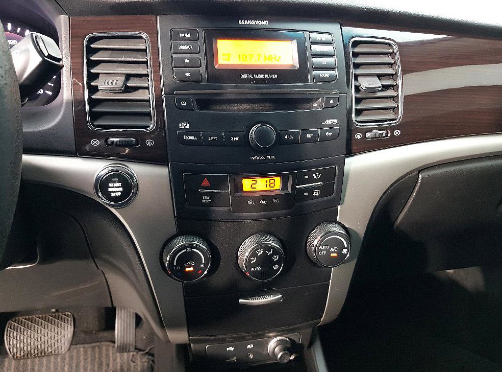 KG모빌리티(쌍용)  코란도 CLUBBY 2WD 사진 12