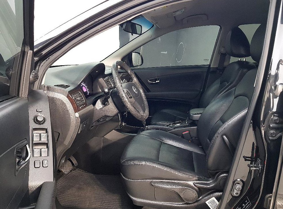KG모빌리티(쌍용)  코란도 CLUBBY 2WD 사진 8