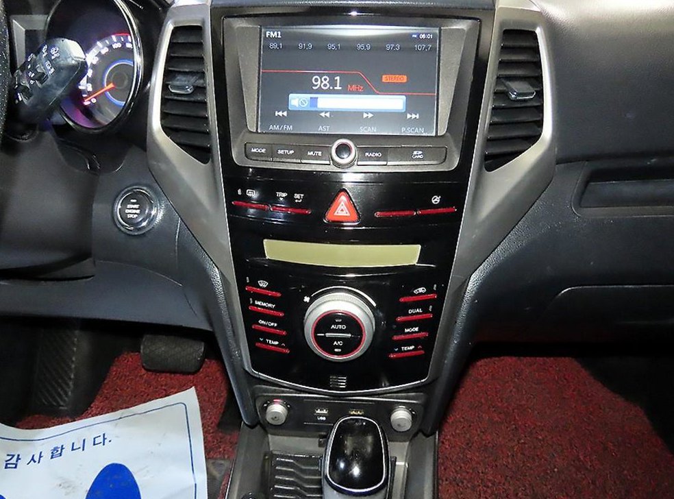 KG모빌리티(쌍용)  티볼리 가솔린 2WD 1.6 LX 사진 11