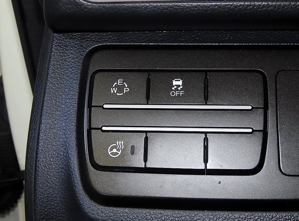 KG모빌리티(쌍용)  티볼리 가솔린 2WD 1.6 LX 사진 14